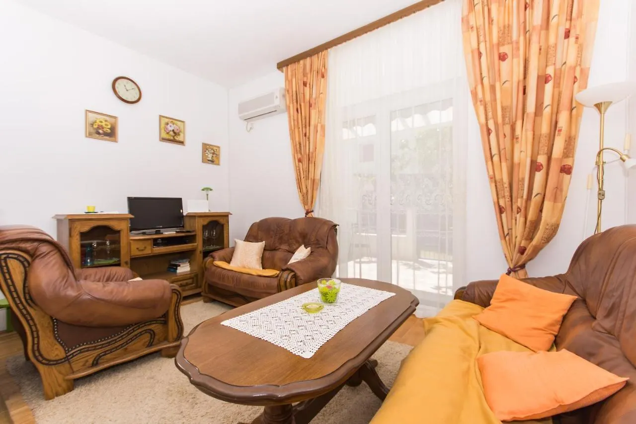 Apartments Katic Trogir
